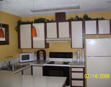 Bryn Mar Apartments - Kitchen in Club Room